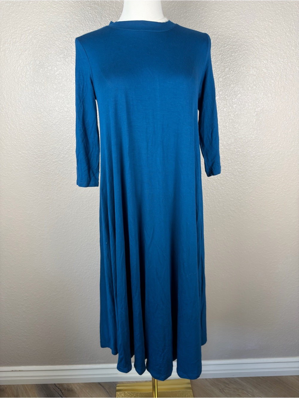 NWT Long-Sleeve Teal Scoop-Neck Midi Dress Stretchy Light, Small - Picture 2 of 9